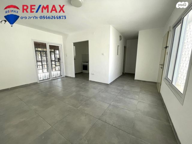 דירת גן, משעול הסביונים, המיסדים, כרמיאל