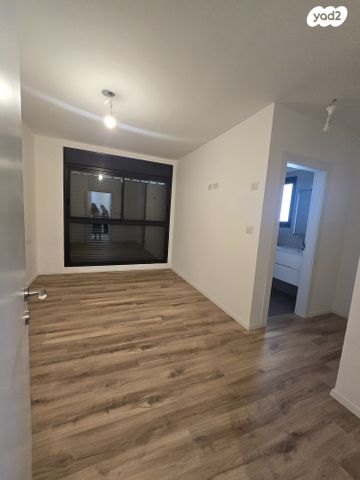 דירת גן, שדרות ארזים, סביוני ים, קרית ים