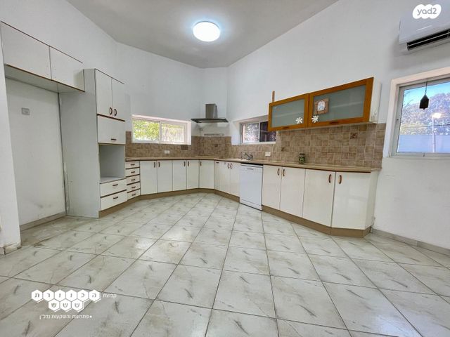 בית פרטי/ קוטג', ישרש, ישרש