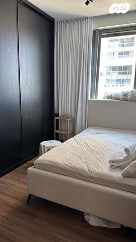 דירה, ניסים אלוני, צמרות איילון, פארק צמרת, תל אביב יפו