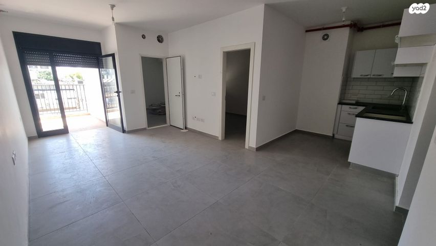 מעפילי אגוז 3