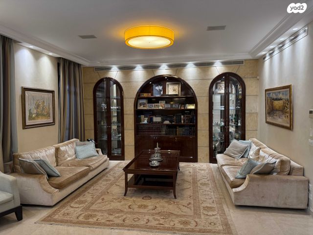 דירת גן, מרכז העיר, ירושלים