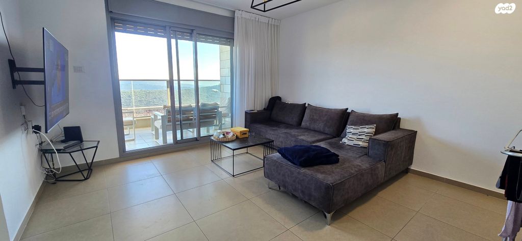 דירה, אביב, רמת נבון . הר כרמי, כרמיאל