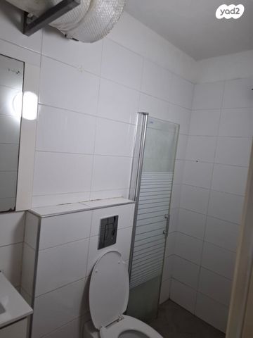 מרתף/ פרטר, רמת אפרים, נתניה