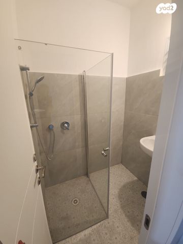 דירה, הניצנים, תל גיבורים, חולון