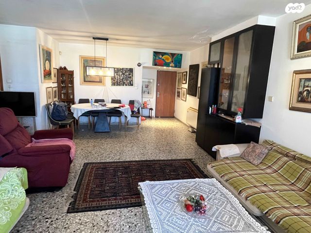 דירה, אהבת ציון, הצפון החדש - כיכר המדינה, תל אביב יפו