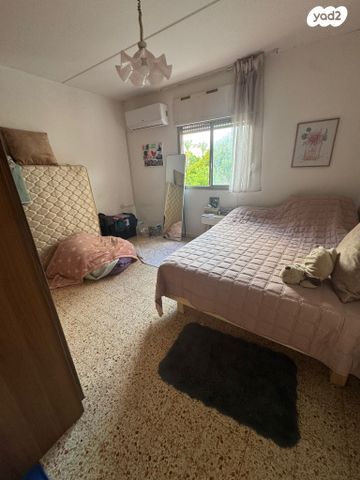 דירה, שדרות זלמן שז"ר 27, עין שרה, נהריה