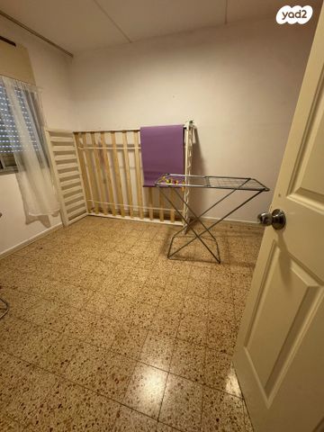 דירה, שדרות זלמן שז"ר 27, עין שרה, נהריה