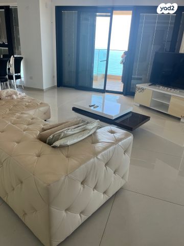 גג/ פנטהאוז, יצחק שדה, דרום מערב ותיק, בת ים