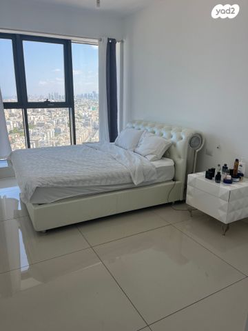 דירה, יצחק שדה 6, דרום מערב ותיק, בת ים