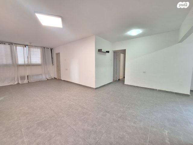 דירה, יעלים, ערד