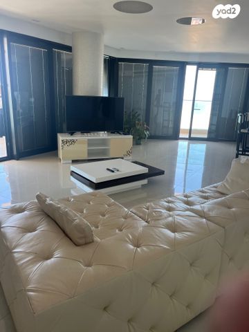 גג/ פנטהאוז, יצחק שדה, דרום מערב ותיק, בת ים