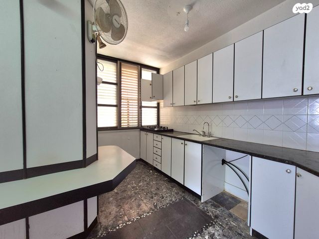 דירה, חיים וייצמן, מרכז, קרית עבודה, חולון