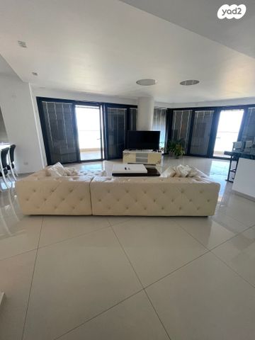 דירה, יצחק שדה 6, דרום מערב ותיק, בת ים