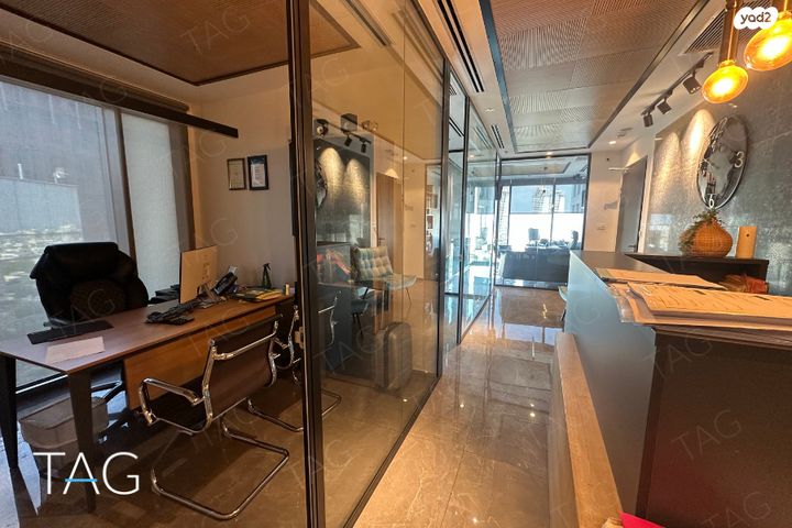 משרדים, דרך מנחם בגין 144, תל אביב יפו