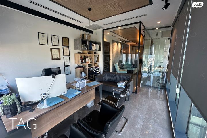 משרדים, דרך מנחם בגין 144, תל אביב יפו