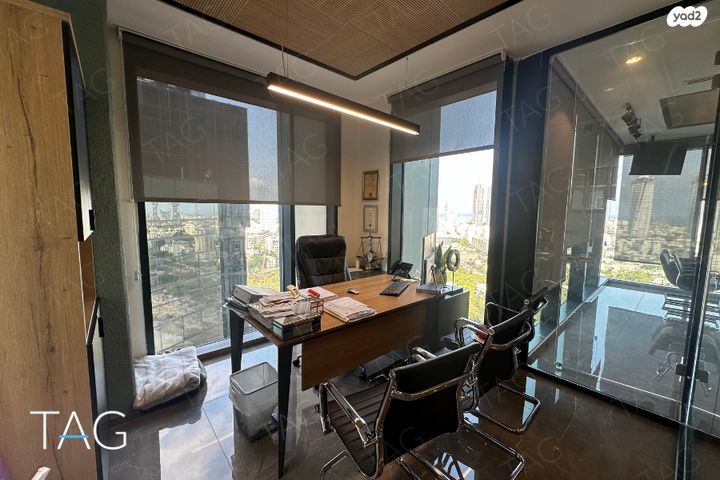 משרדים, דרך מנחם בגין 144, תל אביב יפו