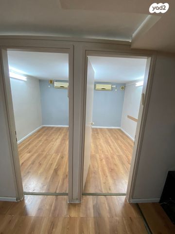 חנויות/ שטח מסחרי, כפר סבא