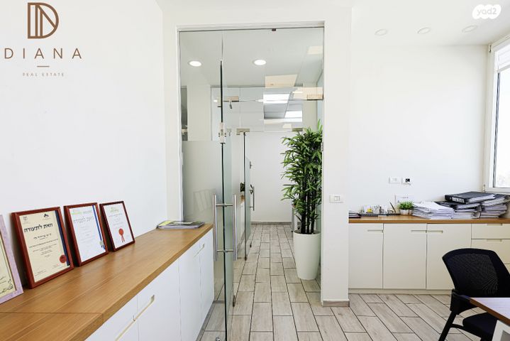 משרדים, גבעת שמואל