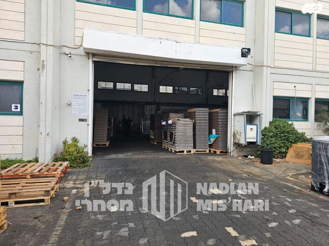 מחסנים, פארן, אזור תעשיה, יבנה