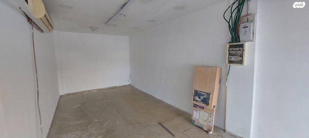 חנויות/ שטח מסחרי, רוטשילד 26, רוטשילד עצמאות, בת ים