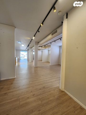 חנויות/ שטח מסחרי, כפר סבא