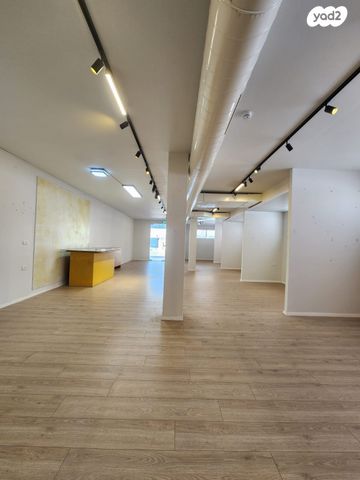 חנויות/ שטח מסחרי, כפר סבא