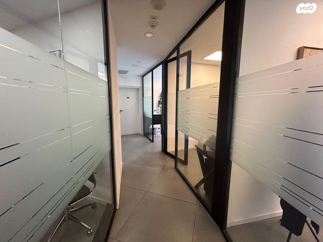 משרדים, גבעתיים