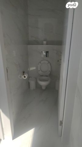 משרדים, אזור תעשיה, יבנה