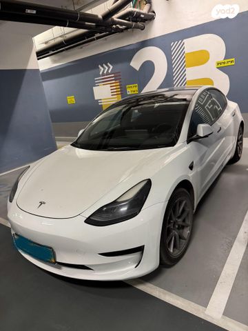 מודעת רכב טסלה מודל 3