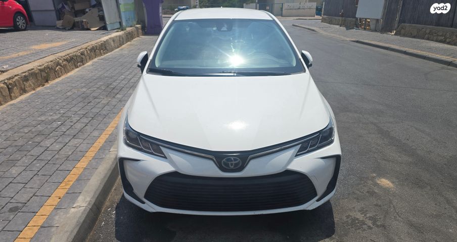 טויוטה קורולה