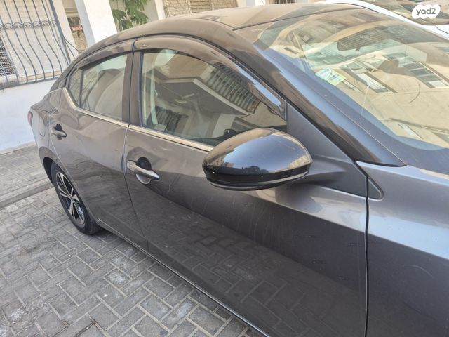 ניסאן סנטרה