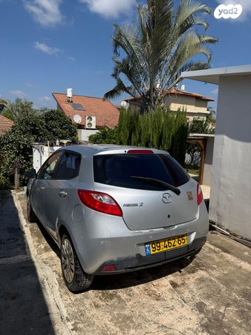 מודעת רכב מאזדה 2