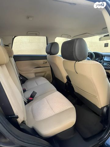 מיצובישי אאוטלנדר