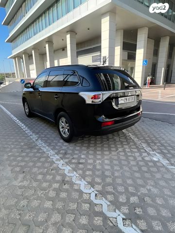 מיצובישי אאוטלנדר