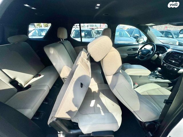 שברולט טראוורס