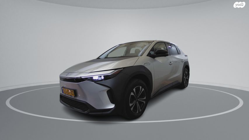 מודעת רכב טויוטה bZ4X