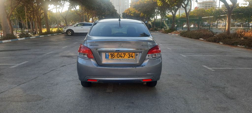 מיצובישי אטראז'