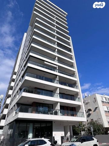 דירה, שדרות העצמאות 9, רוטשילד עצמאות, בת ים