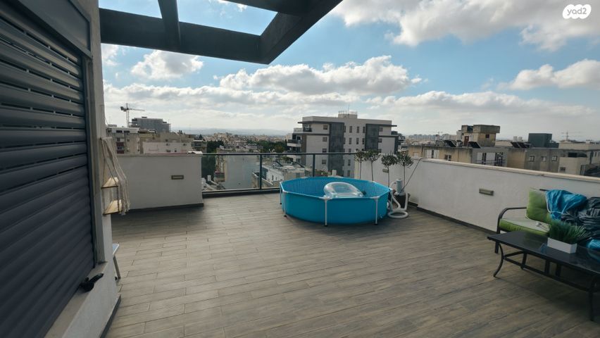 גג/ פנטהאוז, שרה אהרונסון 16, המרכז השקט / מרכז העיר, פתח תקווה