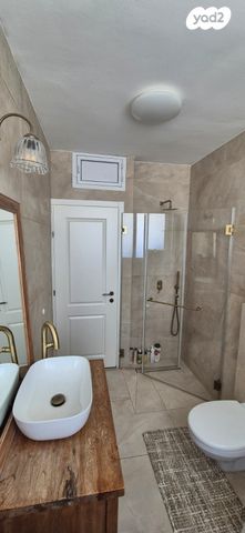 גג/ פנטהאוז, ארלוזורוב 38, רוטשילד עצמאות, בת ים