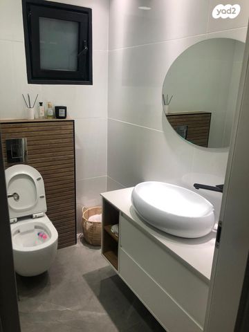 דירת גן, קוממיות 8, שאר העיר, מגדל העמק