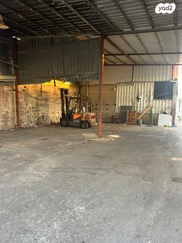 מחסנים, צבי שכטרמן 10, אזור תעשיה קרית אליעזר, נתניה