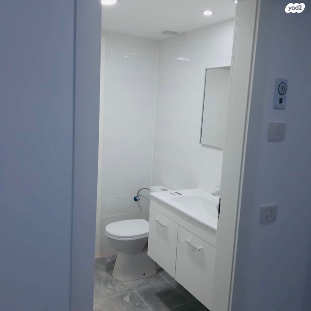 דירה, אלון, בית דגן, בית דגן