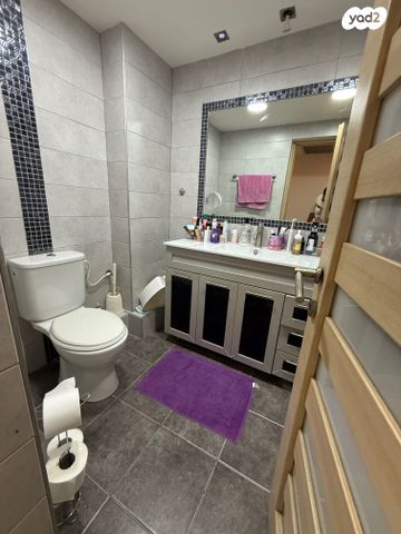 דירה, יגאל אלון, לב מוצקין, בנה ביתך, קרית מוצקין