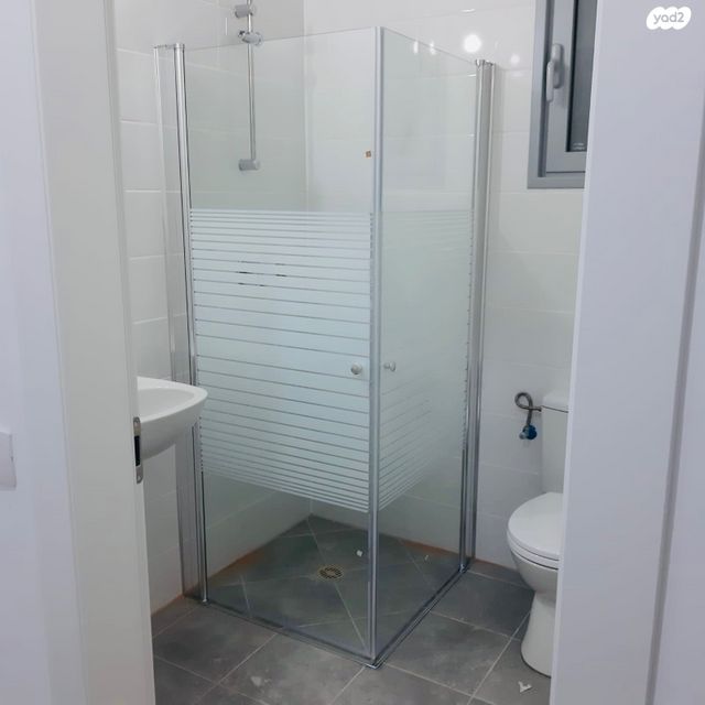 דירה, אלון, בית דגן, בית דגן