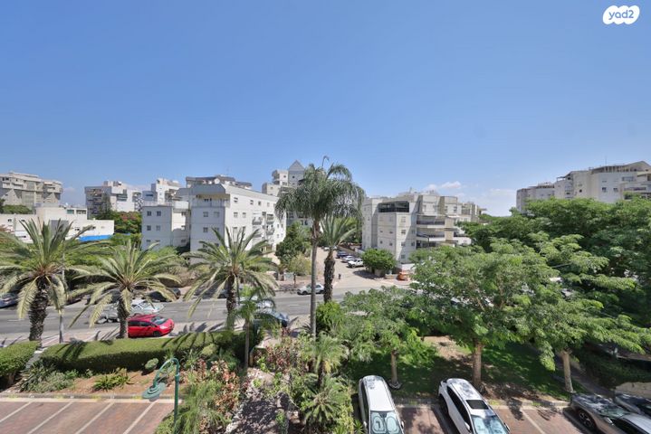 דירה, מנחם בגין, נווה גנים, קרית מוצקין