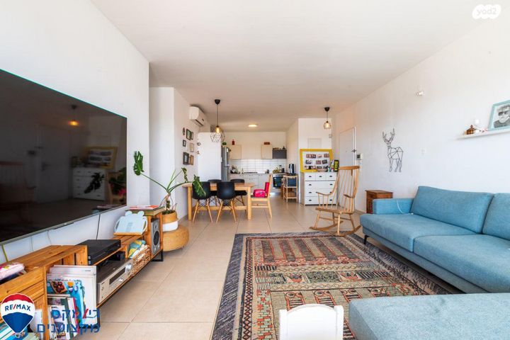 דירה, שער הגיא, יקנעם עילית