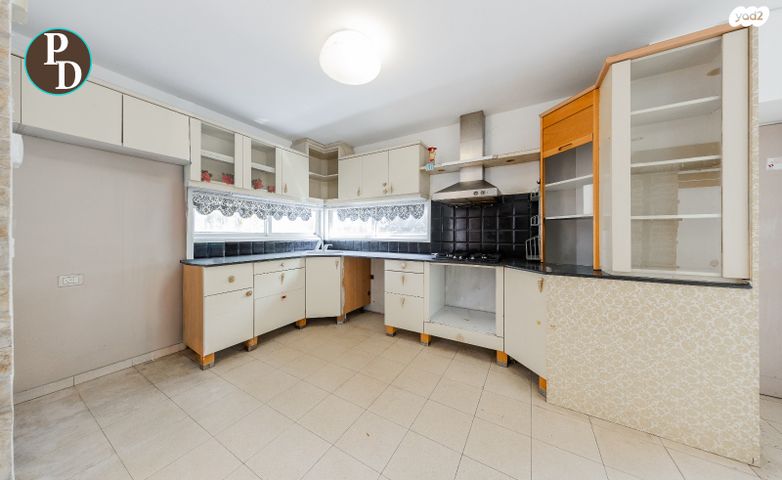 דו משפחתי, הארז, פרדסיה, פרדסיה