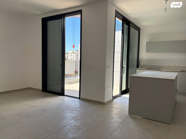 דירה, רעננה